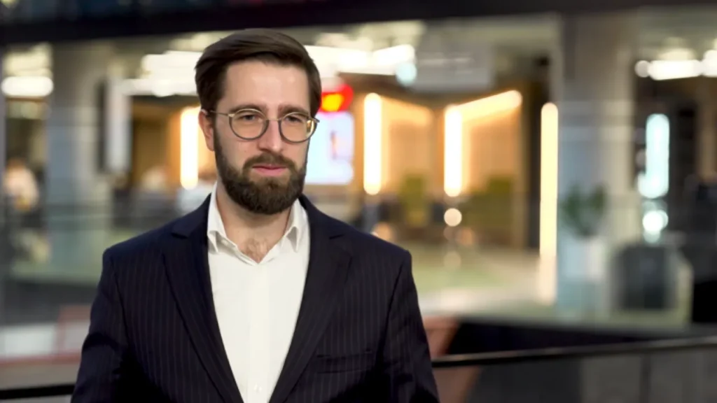 Coraz więcej firm chce ograniczać pracę zdalną